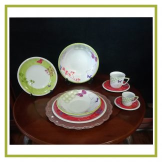 Juego de porcelana.