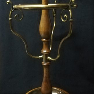 Paragüero de madera.