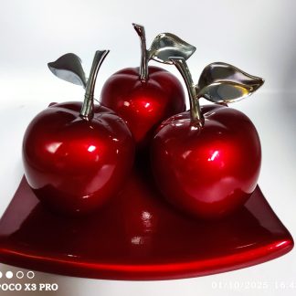 Manzanas de cerámica.